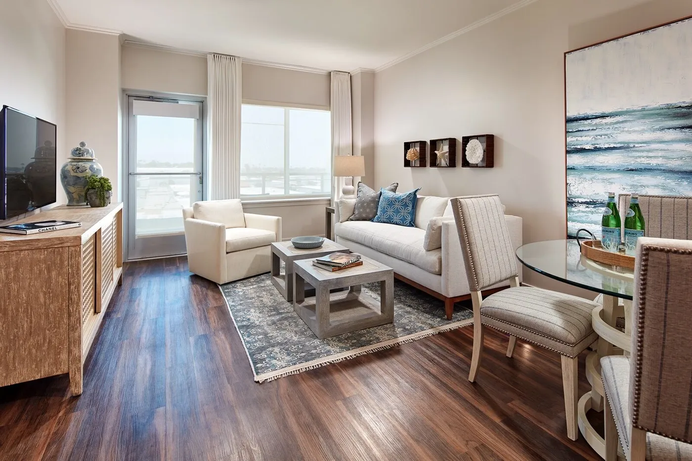 Vivante Newport Center